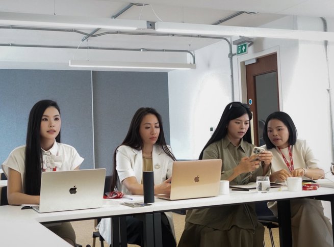 news article London College of Design and Fashion Delegates Join Us for a Bespoke Programme